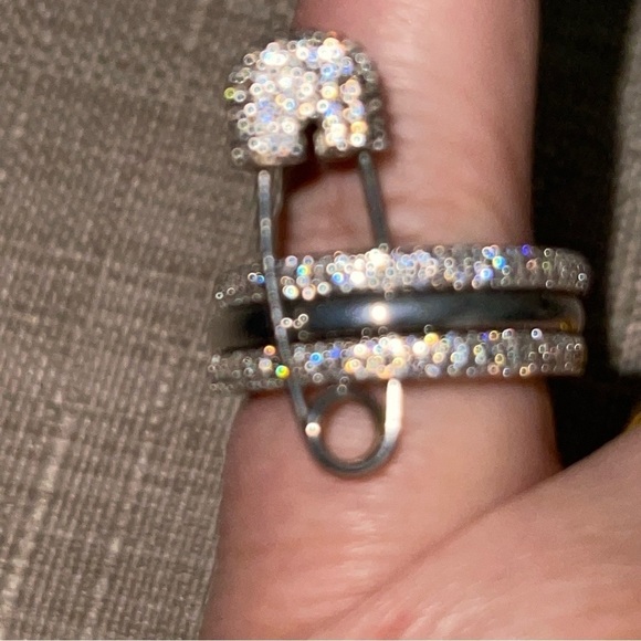 925 Sterling Silver Ring - Picture 6 of 6